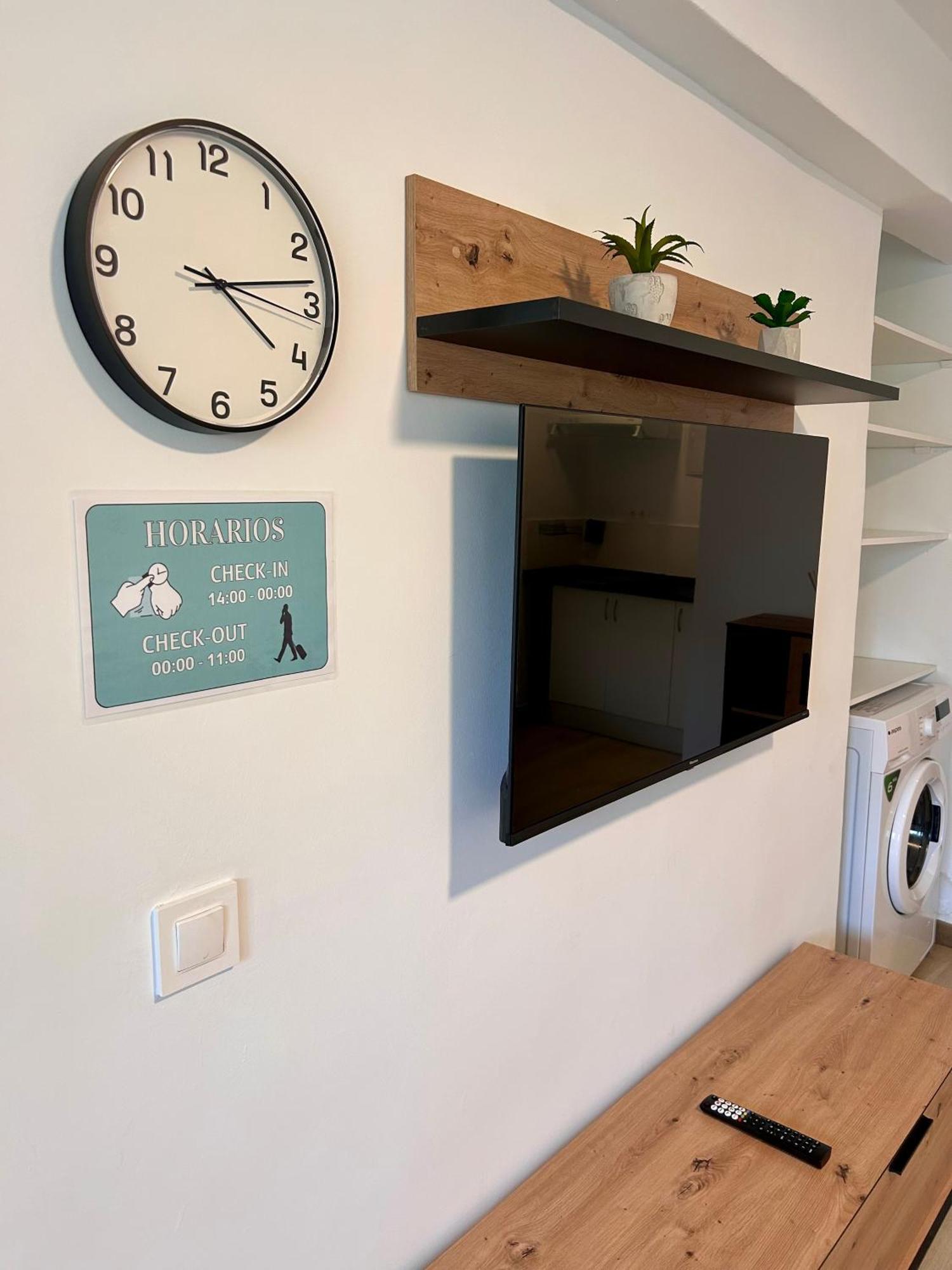 Apartamentos Ribadeo 마드리드 외부 사진